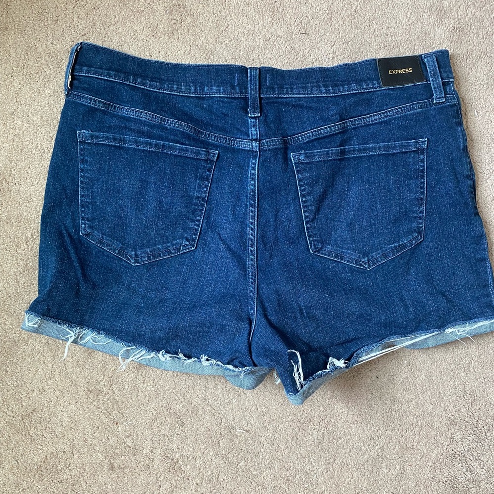 Express Mid Rise Jean Shorts - Picture 4 of 5